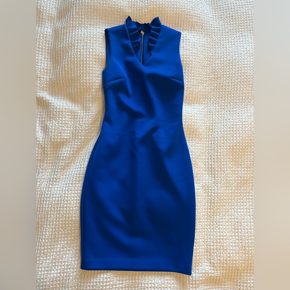white dress nearby Rib T-Shirt Sashi Halterneck Midi Dress TREND NAME:Day Wear 1 Size:14-14Â½ 32/33